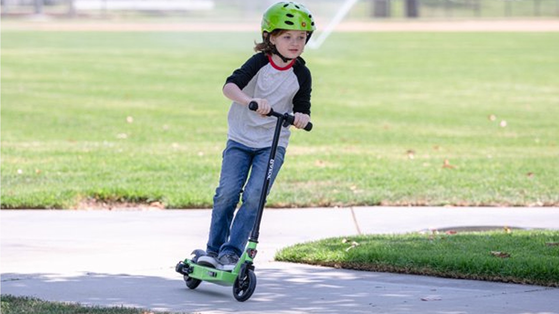 E90 For Kids. Green version of the E90 Power Core by Razor